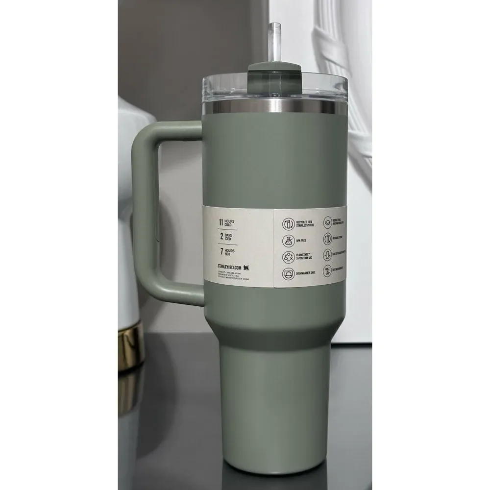 Stanley Quencher H2.0 FlowState Tumbler 40oz, RESTFUL GREEN‎ - Picture 2 of 4